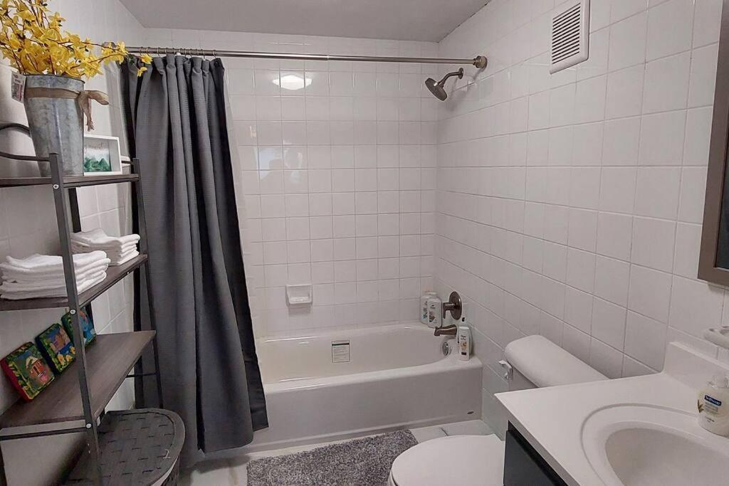 Nassau Harbour Cozy 2 Bedroom Condo Exterior photo